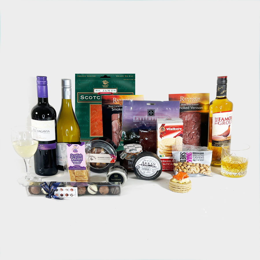 The Laird's Lunch Gold Hamper Boxed